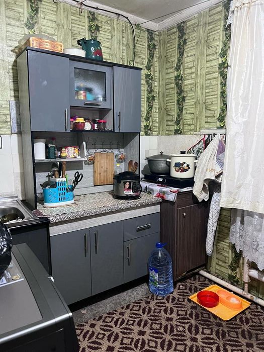 Продажа 3 комнатная квартира Спутник 8 1 этаж Огород