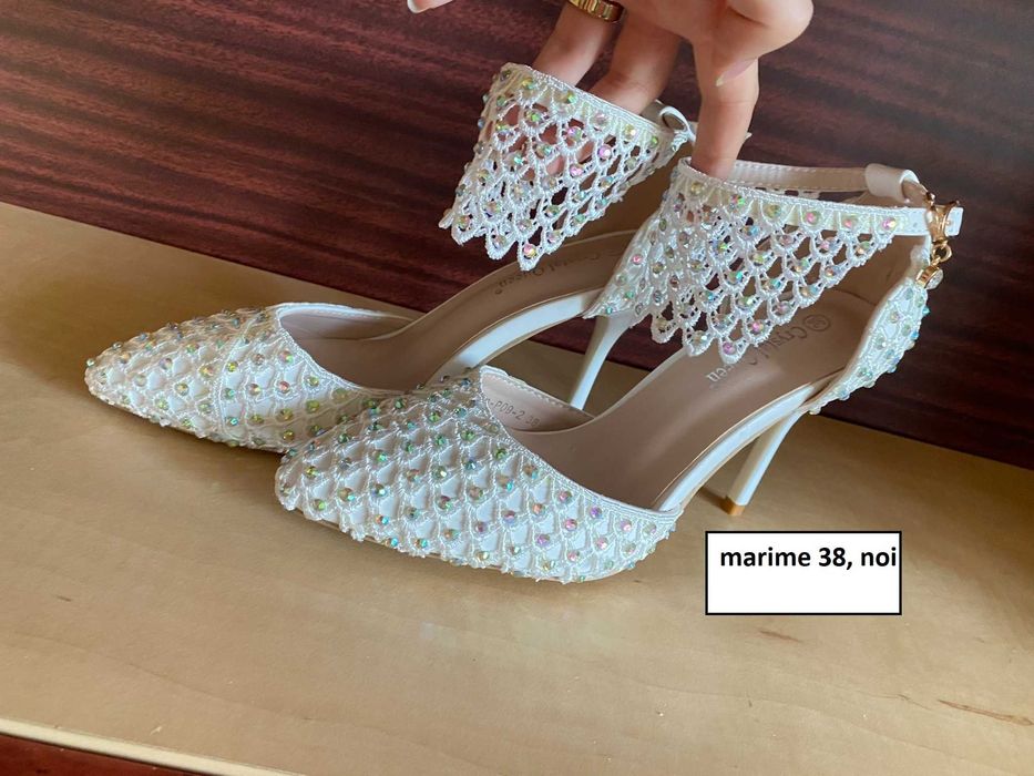 Pantofi eleganti mireasa nunta NOI marime 38 dantela interior 24,5 cm