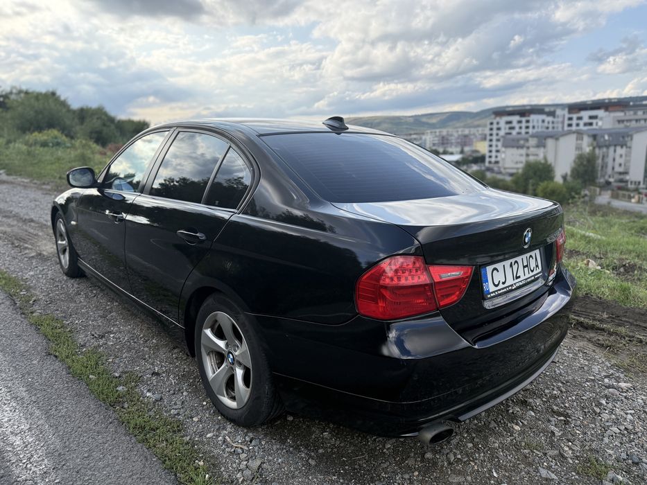 Bmw 320, negru, 2010