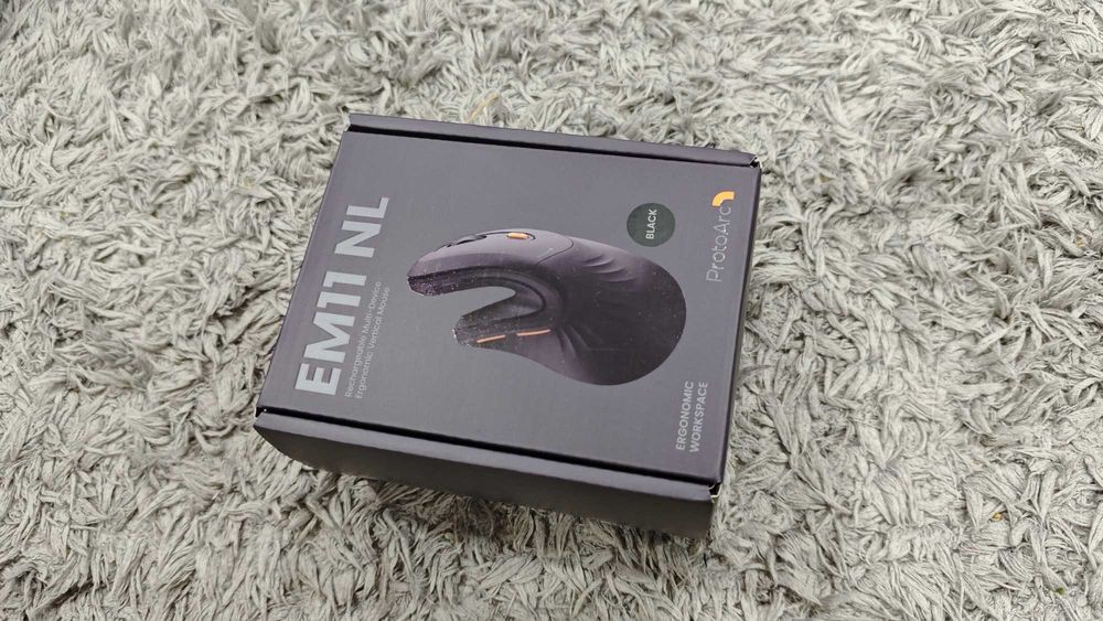 ProtoArc Ergonomic Mouse, EM11 NL Wireless Vertical Mouse