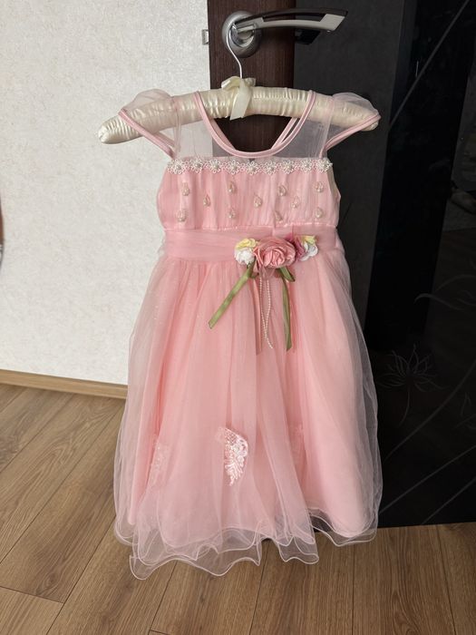 Продам Нарядное платье