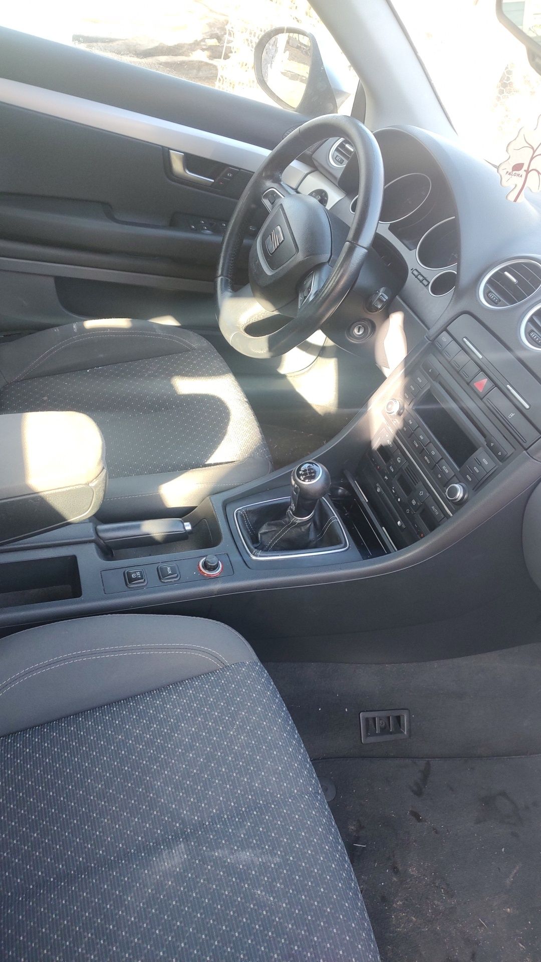 Vând Seat exeo pentru dezmembrare sau repararea