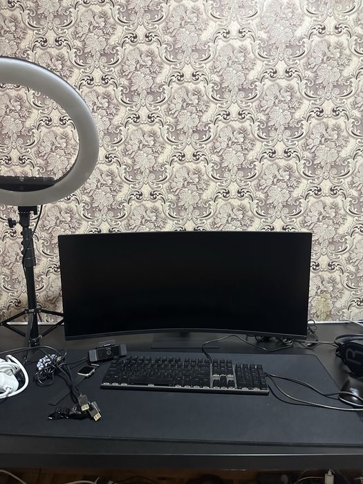 Redmi manitor ideal yangi