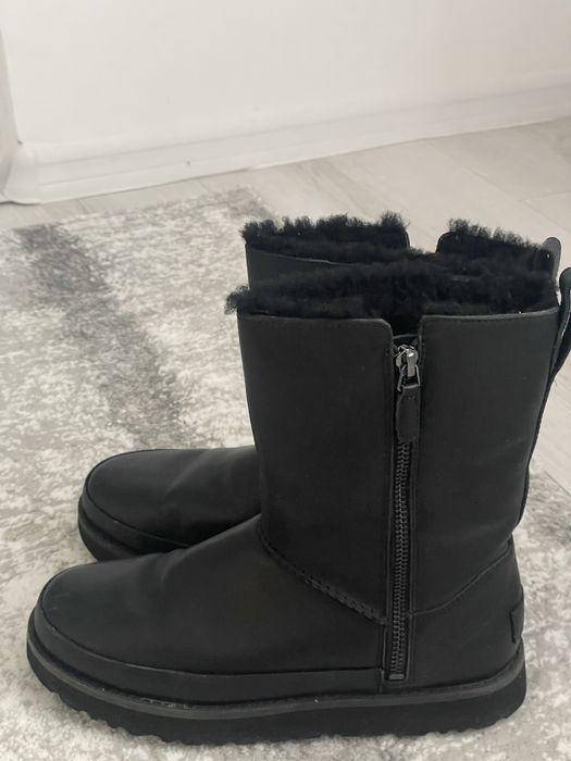 Cizme UGG din piele negre marimea 38