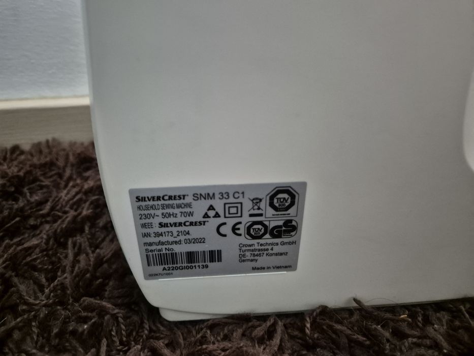 Vand masina de cusut marca Silvercrest, noua