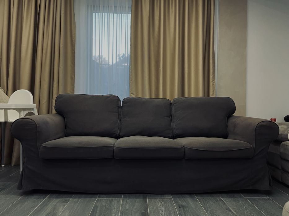 Canapea Ikea, confortabila, ideala pentru living sau camera de zi