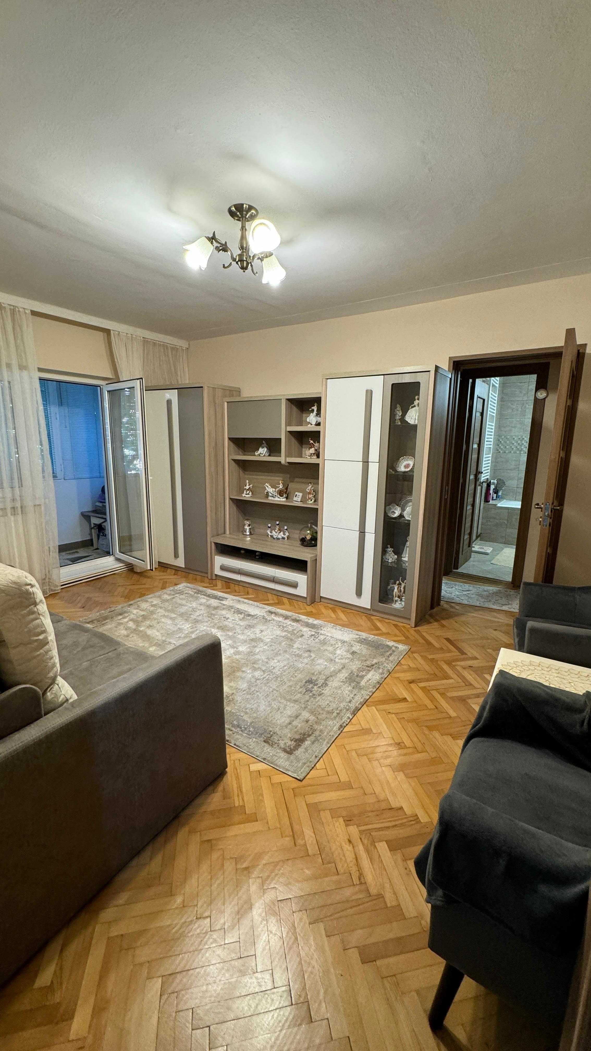 De vanzare apartament zona garii.