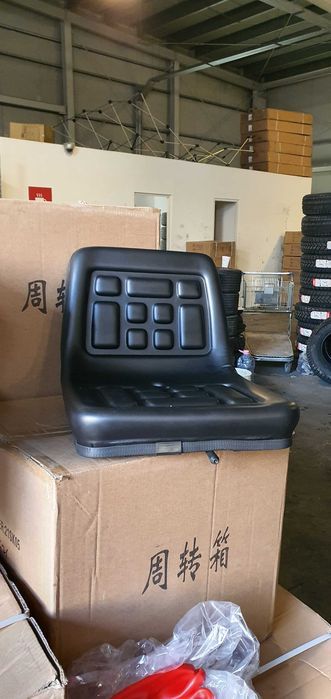 scaun impermeabil nou pentru stivuitor sau Bobcat FE21 6XYT