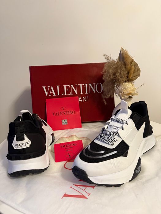Adidasi Valentino Model Nou 2025