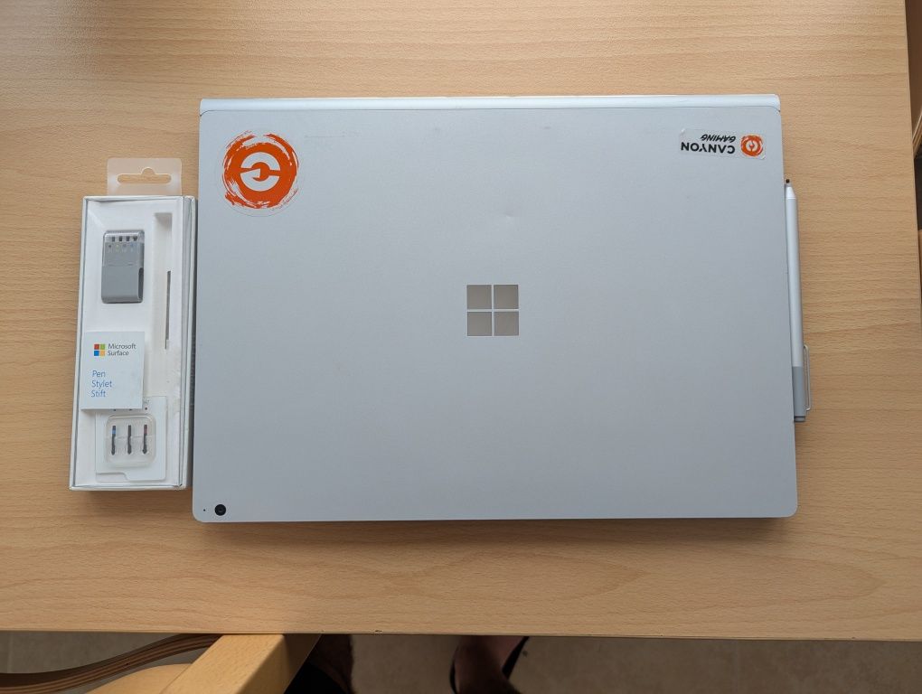 Microsoft Surface Book 2 Video 6GB / 16 RAM / 512 SSD