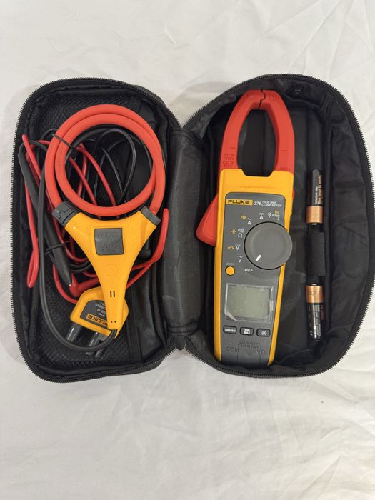 Токоизмерительные клещи Fluke 376