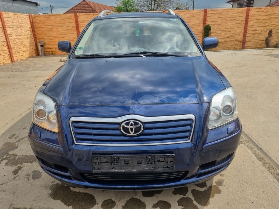 Dezmembrez Toyota Avensis T25 2.2 Dcat 177 cp