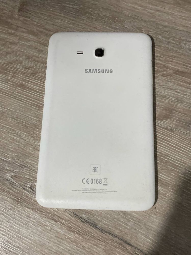 Планшет Samsung Galaxy Tab 3 Lite SM-T111 7 дюйм 1 Гб/8 Гб