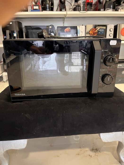Cuptor cu microunde Toshiba
