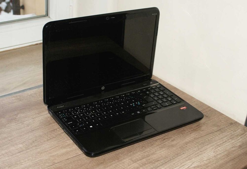 Ноутбук HP AMD A8 4 ядра| SSD 120 ГБ | 4 ГБ| 15.6″ 1366×768