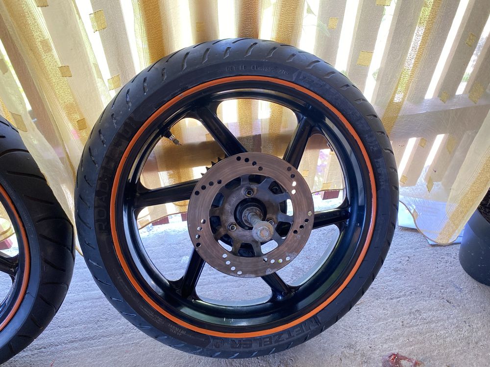 Roti si etriere honda