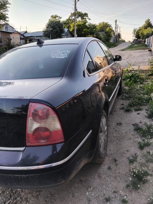 Vând Volkswagen Passat