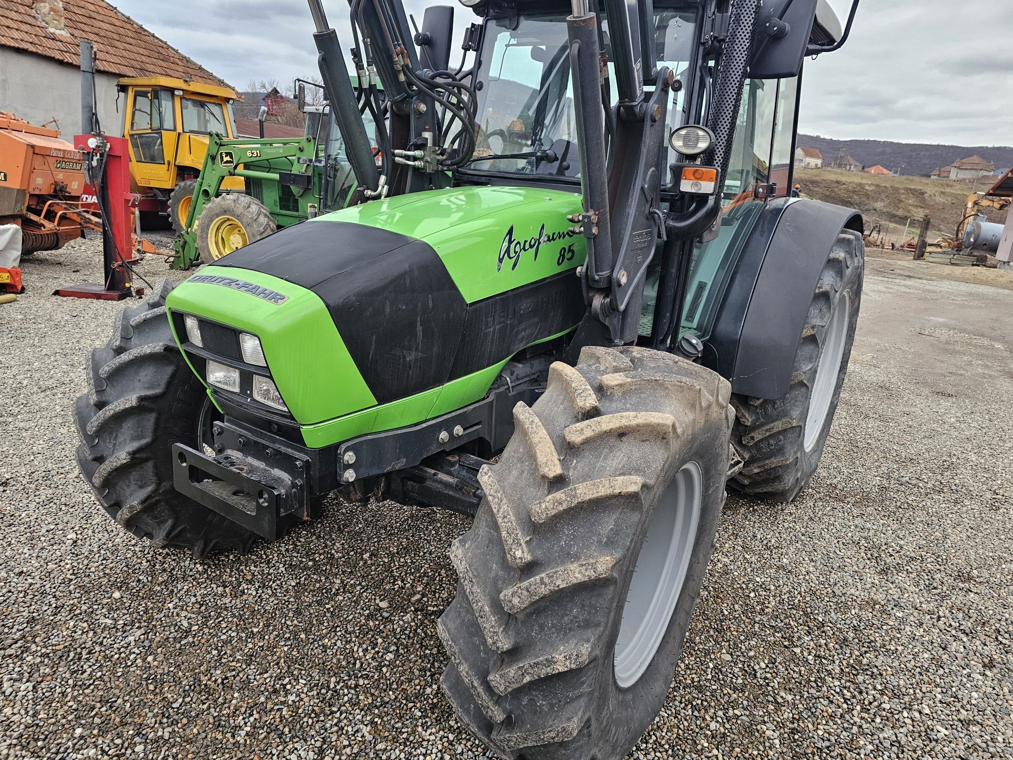 Tractor Deutz Fahr agrofarm 85