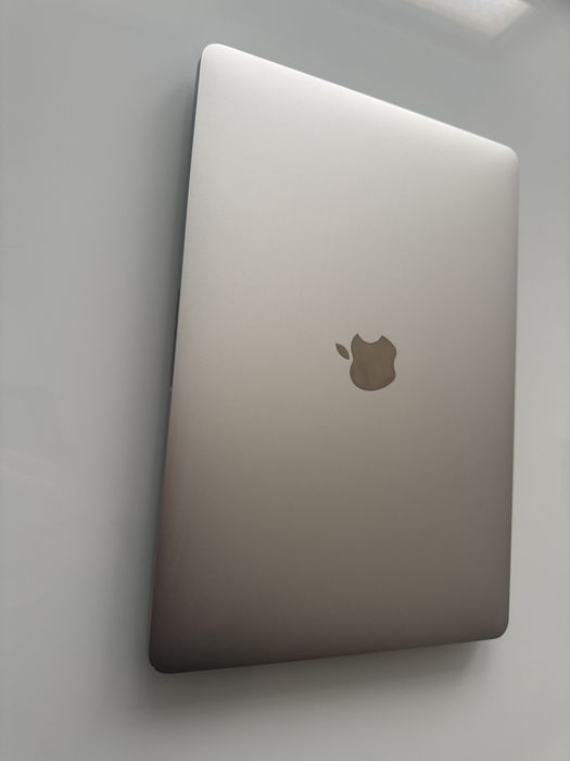 Macbook PRO M1 Touch Bar ca nou