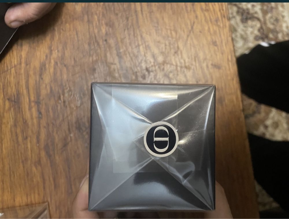 Vand parfum dior !