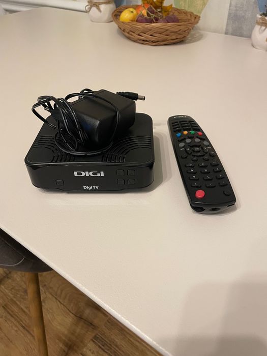 Vând două receivere DIGI Satelit