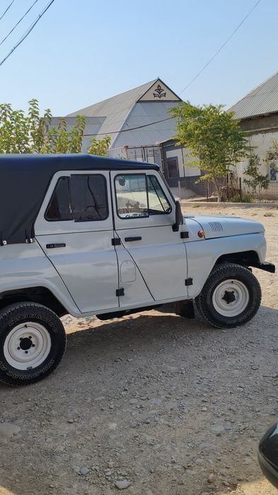 Uaz 31512 sotiladi