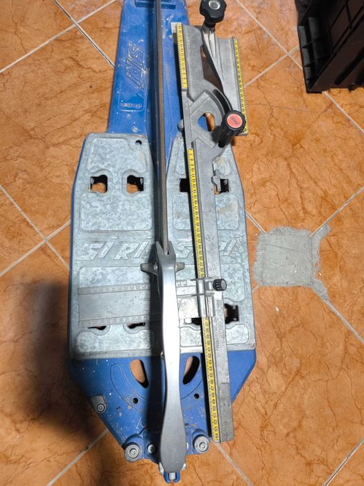 Siri, Bosch, Metabo, Makita ,Diadora продавам