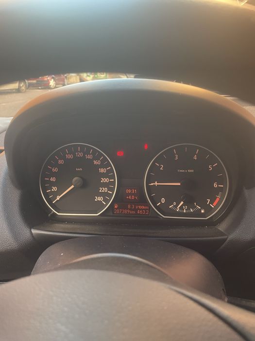 Vand bmw seria 1 schimb cu ceva automat