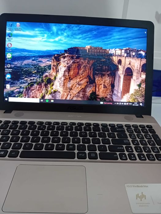 Laptop asus de vanzare