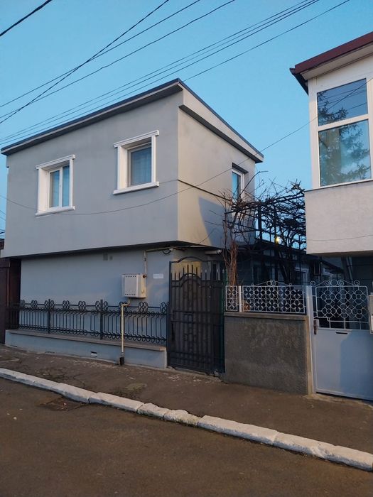 Inchiriez casa aproape de Aurel Vlaicu ( Medeea)