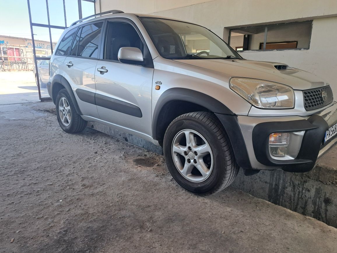 Тойота RAV4 2.0бензин 150 кс