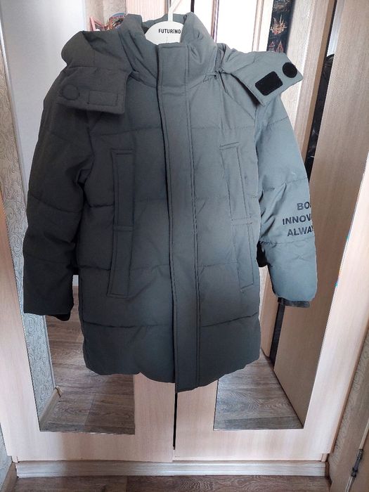 Продам зимнюю куртку на мальчика 7-8лет