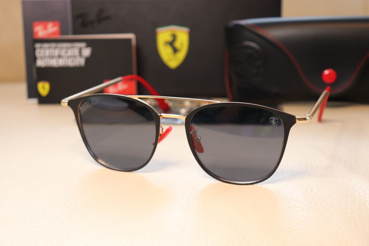 Ray-Ban Ferrari Scuderia collection RB3601M ochelari de soare Carrera