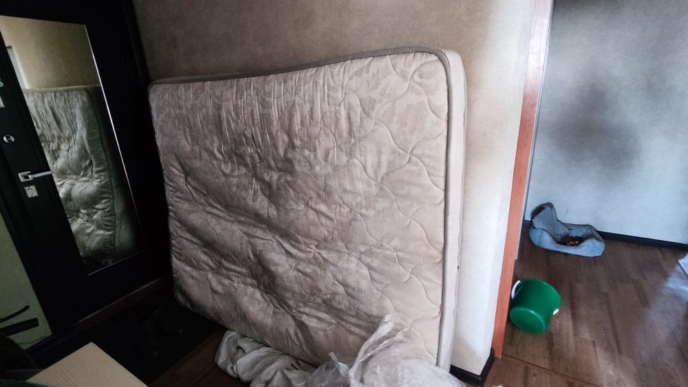 Матрас, 160 на 190см