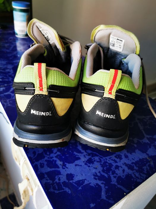 Vand pantofi de munte Meindl marime 42 variofix goretex stare foarte b