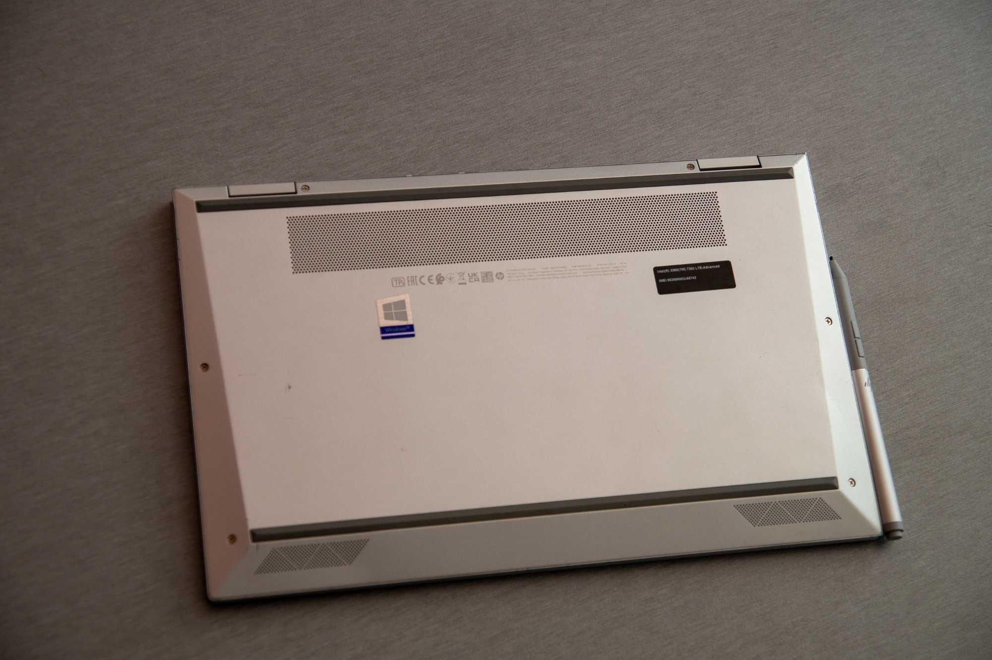 HP EliteBook x360 1040 G8 /  i7-1165G7 / 16GB / 512GB / 4G / IPS Touch