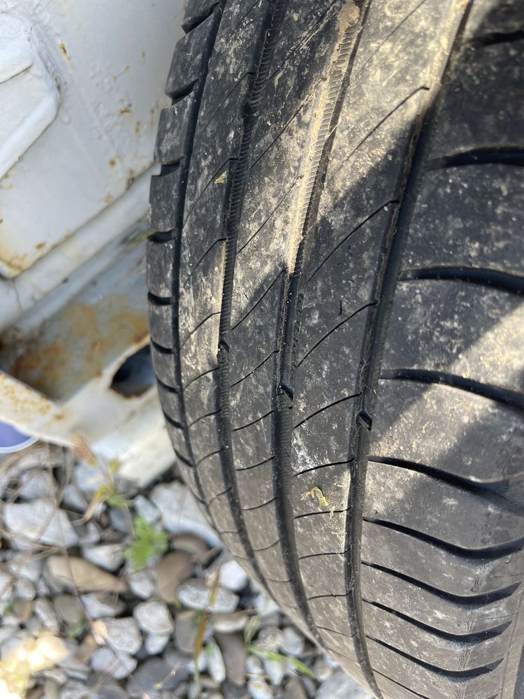 Jante Renault 5x114,3 R17 205/50 cu anvelope de vara Michelin