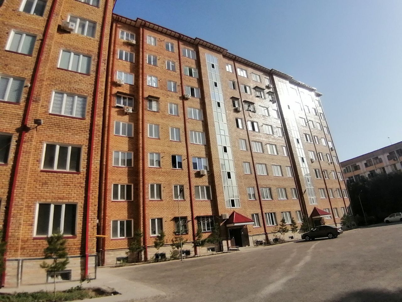 2 хонали Квартира сотилади  янги дом 71 кв 2 хона