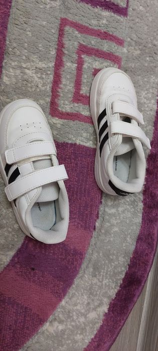 Adidași marca Adidas mărimea 27