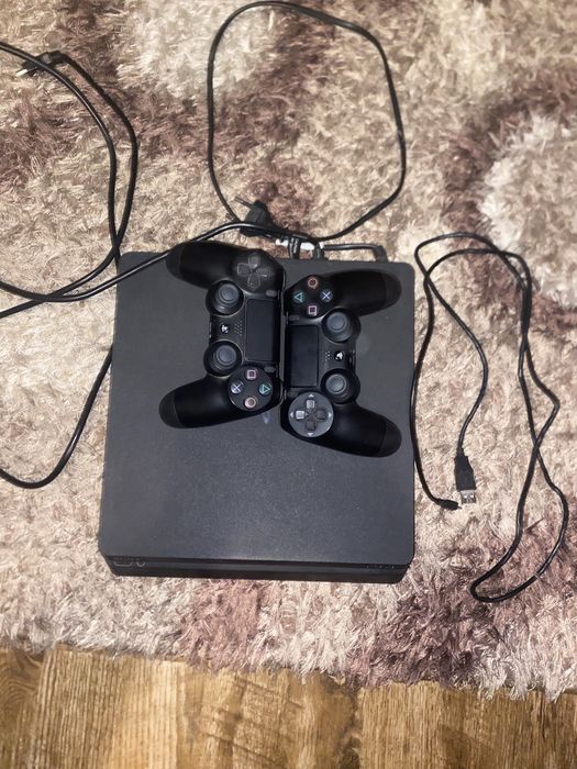 ps4 slim 2 manete +9 jocuri
