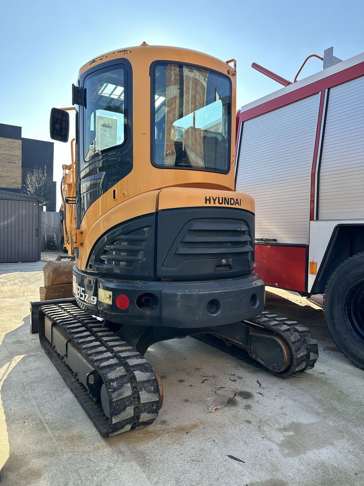 Miniexcavator hyundai 3 5 t 350z excavator