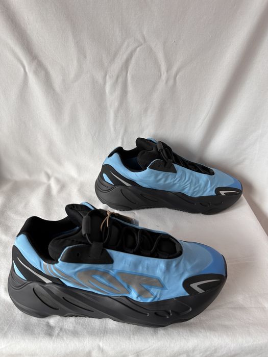 Adidas Yeezy 700 MNVN,marime 42