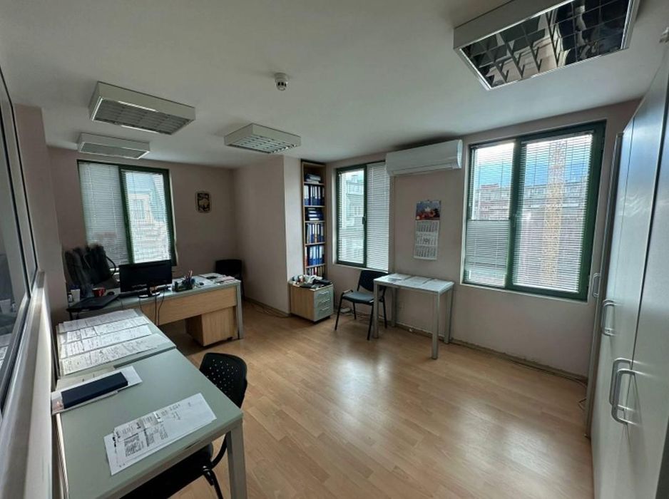 Продава се Офис в София, Стрелбище - 153 кв.м за 1850 €/кв.м - Снимка #2