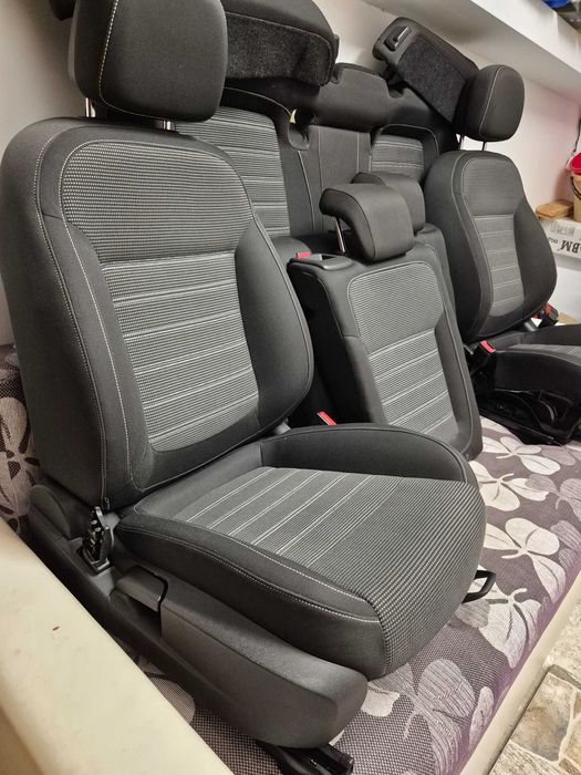 Салон-седалки Инсигния