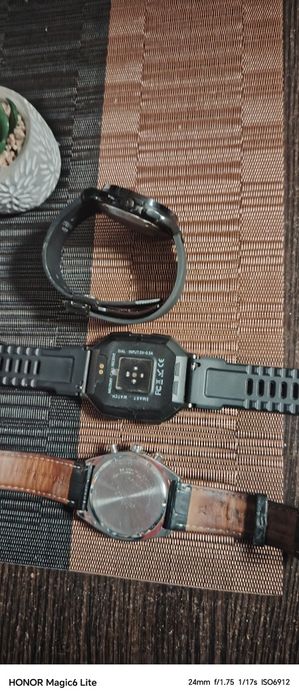 Vând 3 ceasuri un Seiko HUBLOUT și un Smart