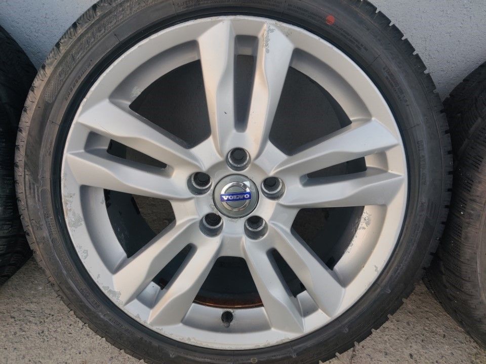 Jante NJORD 17" Volvo S60 V60 S80 V70 V40 S40 V50 C30 anvelope iarna 225/45R17 Cod: 31200603