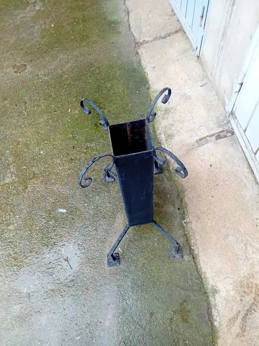 Барбекю на дървени въглища.