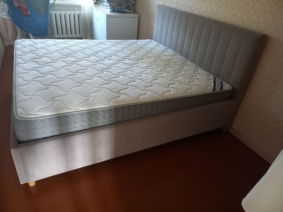 Продам тахту Россия сборка. (Срочно)В хорошем состоянии