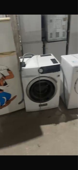 Vand mașini de spalat si frigidere