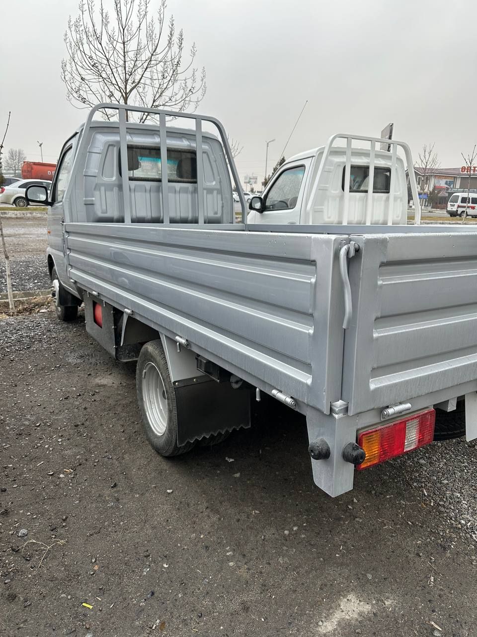 ISUZU H50 PRO  Qo'sh Balon va Qo'sh Metan Gaz